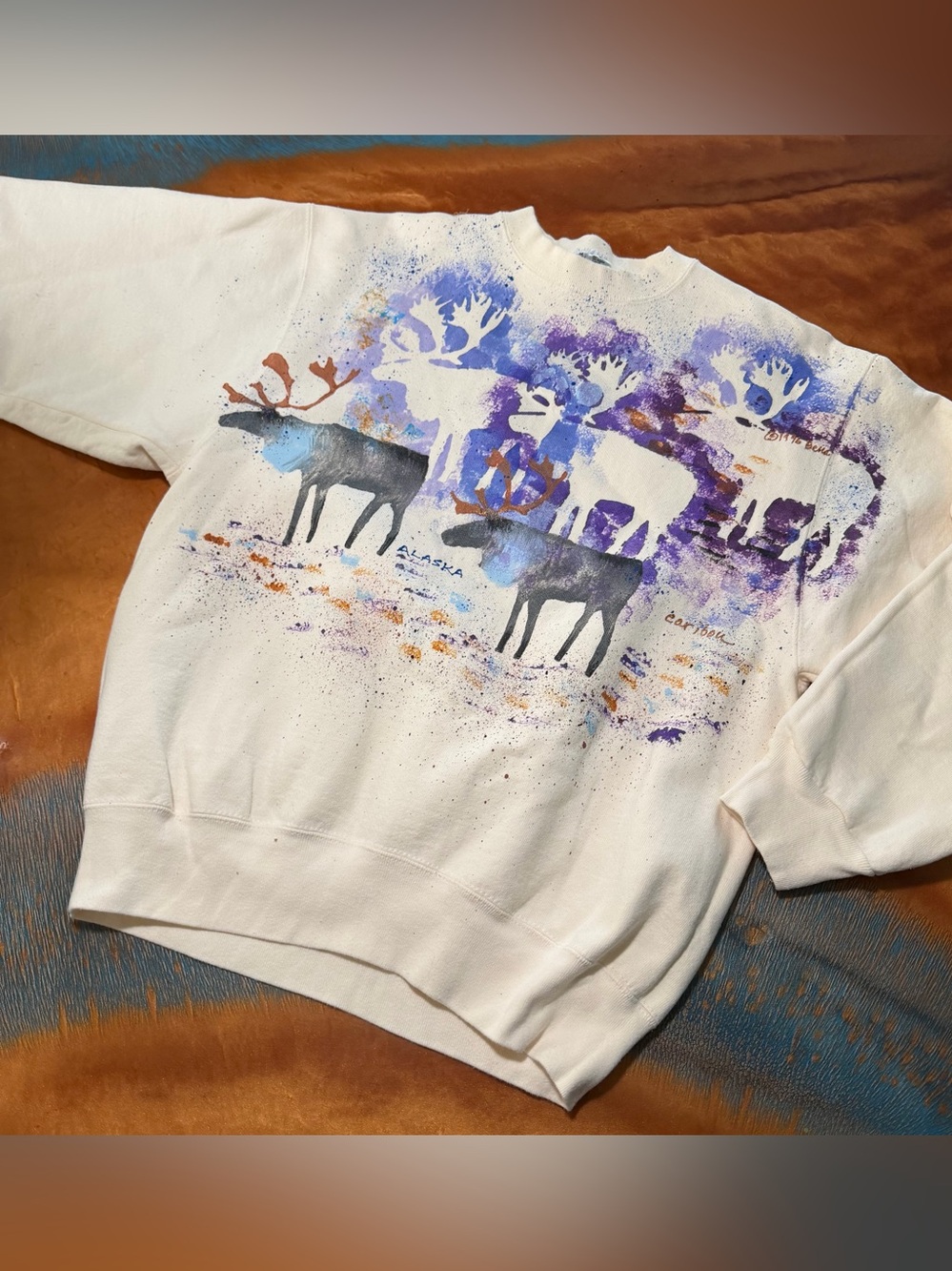 Vintage 1996 Alaska Wildlife Sweatshirt Fruit of the Loom Supercotton Medium USA